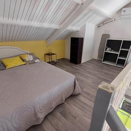 9 Lyly Location F3 Mezzanine Appartement Sainte-Anne Buitenkant foto
