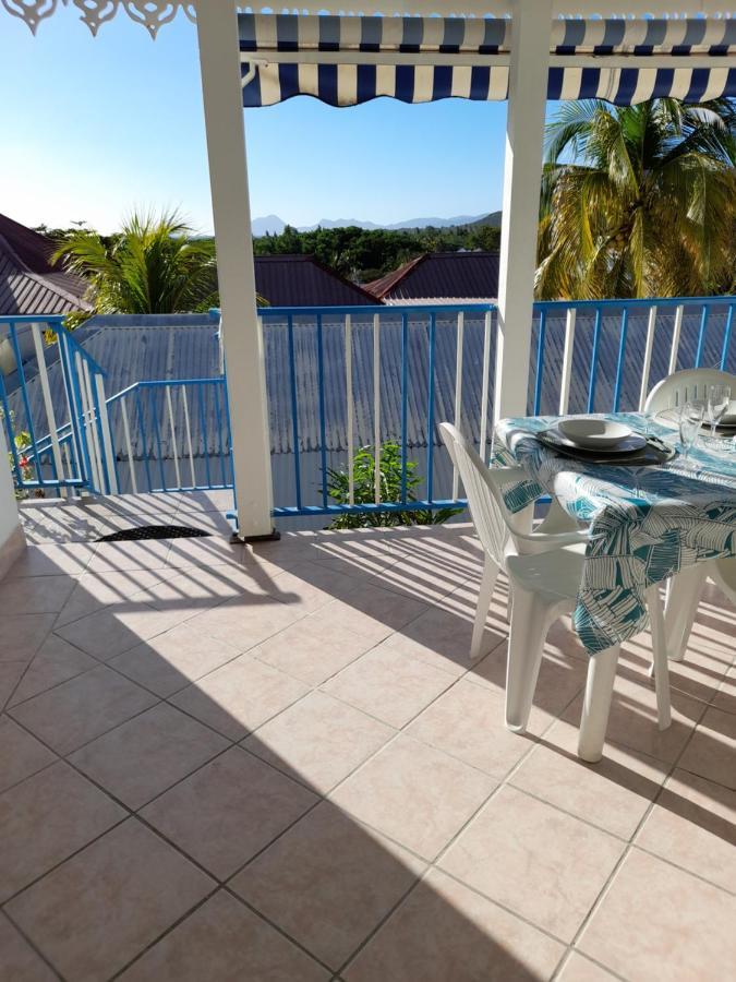 9 Lyly Location F3 Mezzanine Appartement Sainte-Anne Buitenkant foto