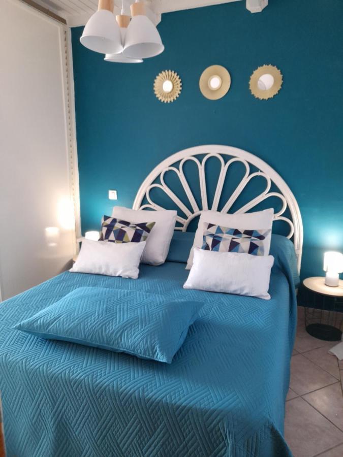 9 Lyly Location F3 Mezzanine Appartement Sainte-Anne Buitenkant foto