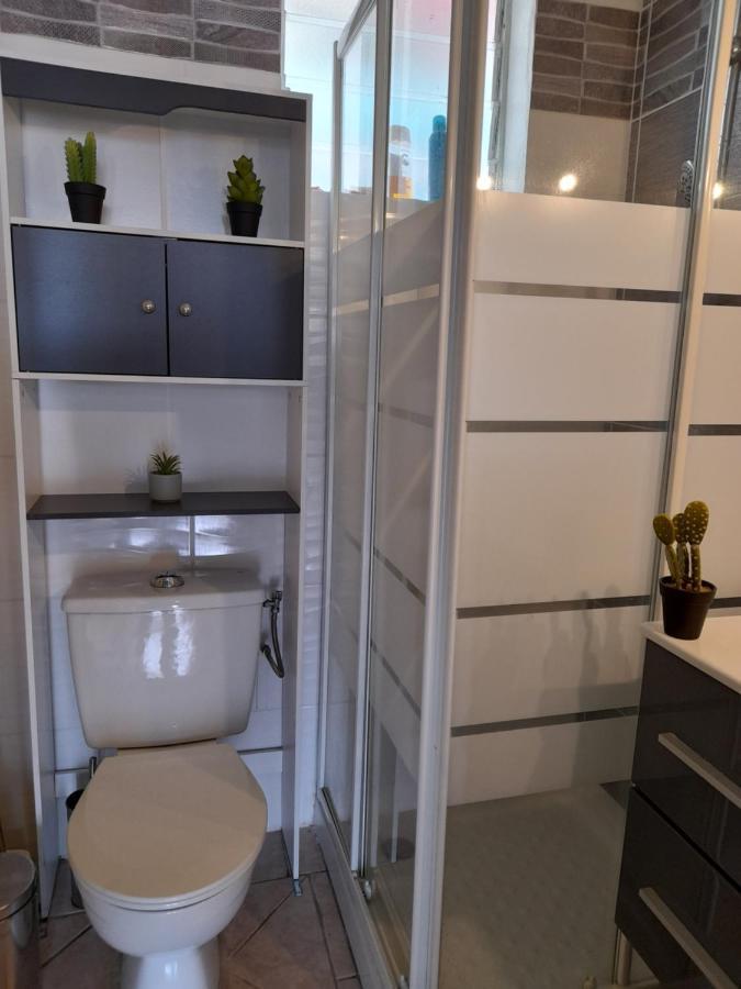 9 Lyly Location F3 Mezzanine Appartement Sainte-Anne Buitenkant foto